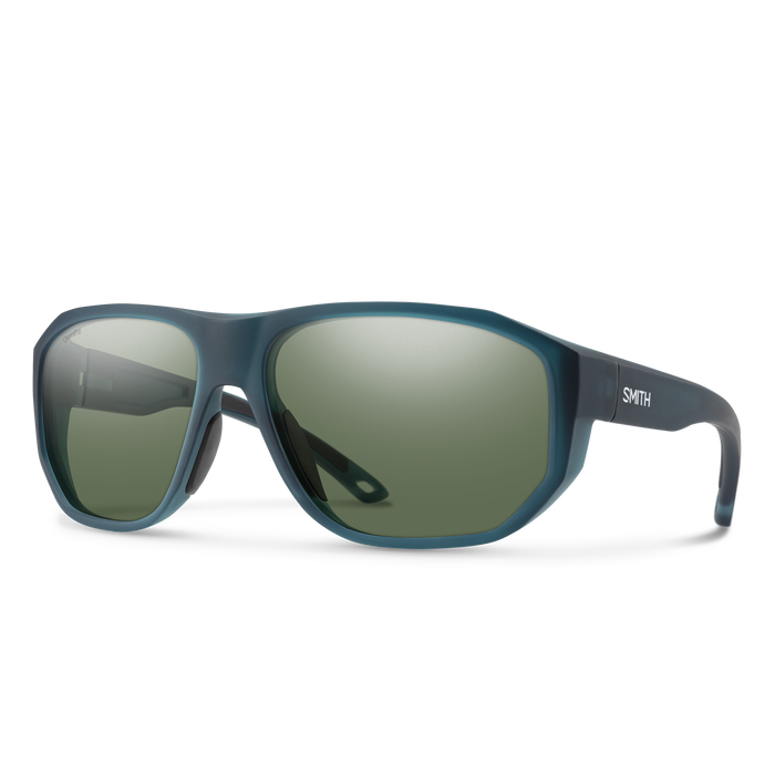 Smith Outrigger Matte Pacific Crystal + ChromaPop Polarized Gray Green Lens